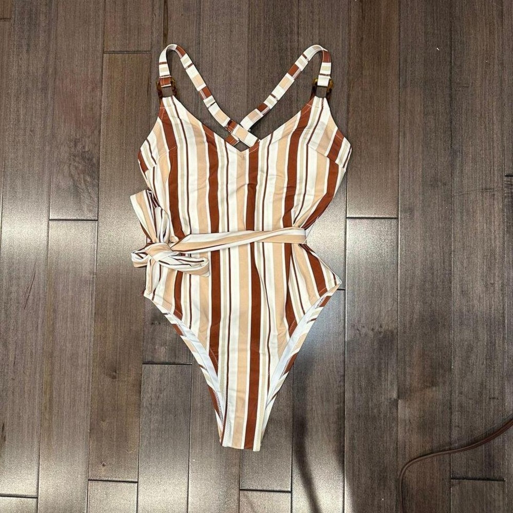 Cupshe One Piece Swimsuit Size‎ Small NWT - Picture 6 of 6